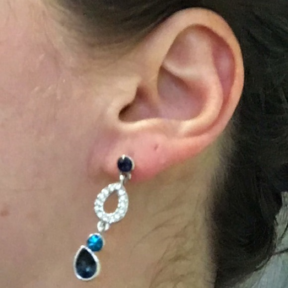 Blue & Teal Gem Drop Earrings 💙 - Picture 4 of 9